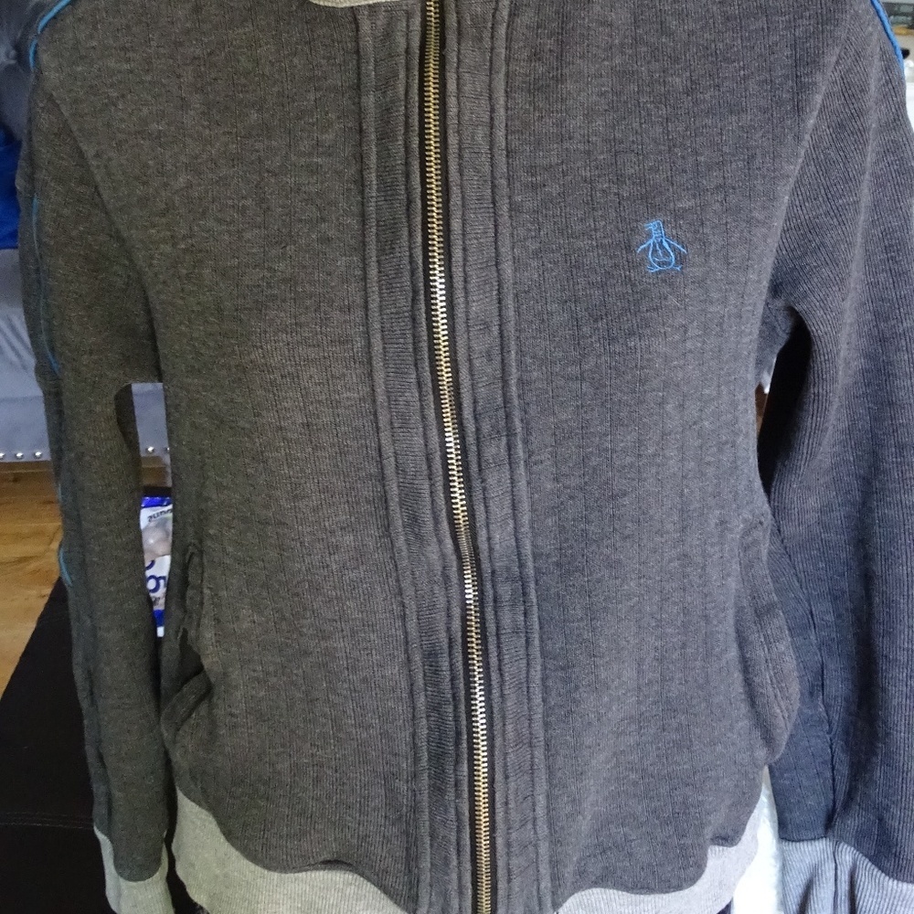 AN ORIGINAL PENGUIN ZIP UP JACKET